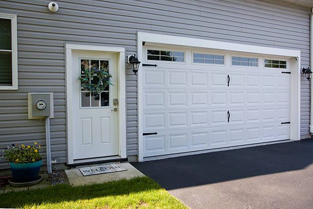 24/7 Emergency Garage Door Panel Replacement experts in Mogul, NV